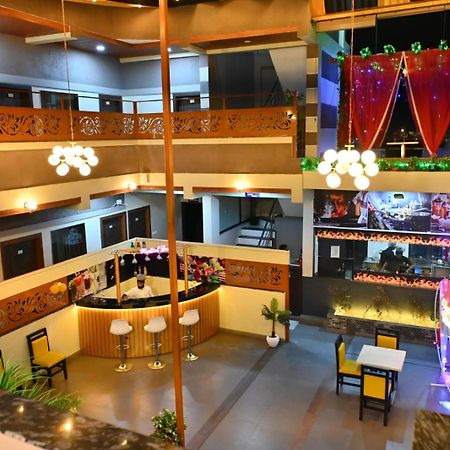 The Apple Tree Hotel Indore Eksteriør bilde