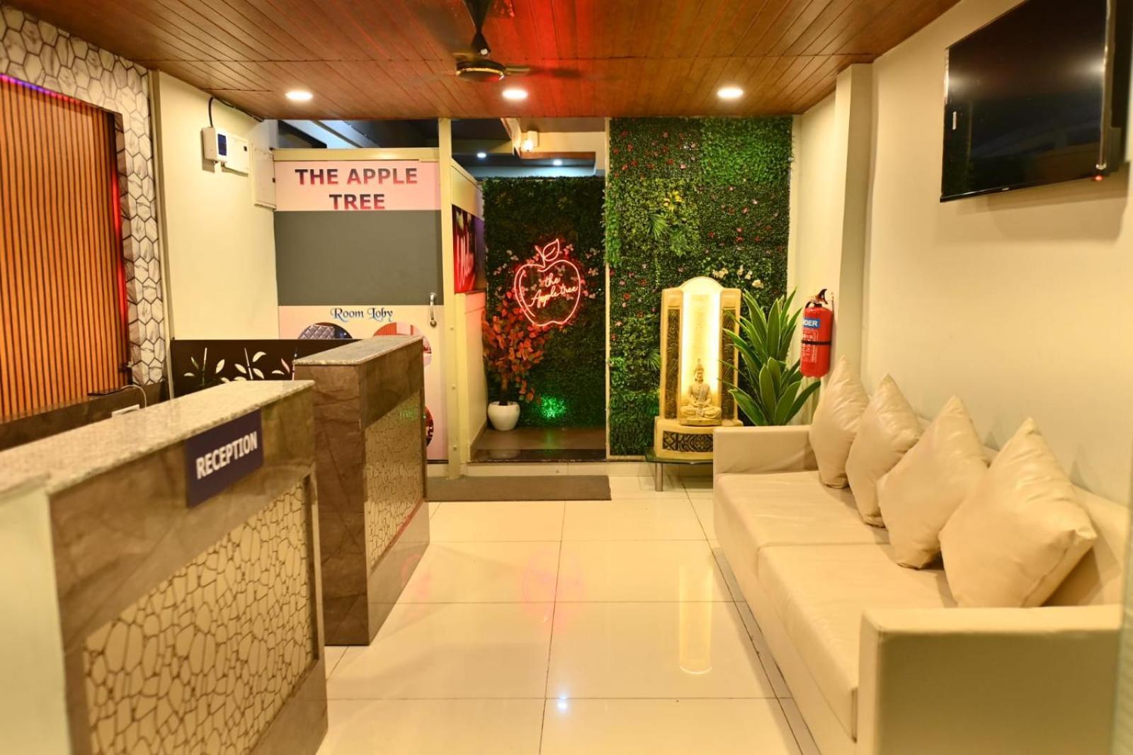 The Apple Tree Hotel Indore Eksteriør bilde